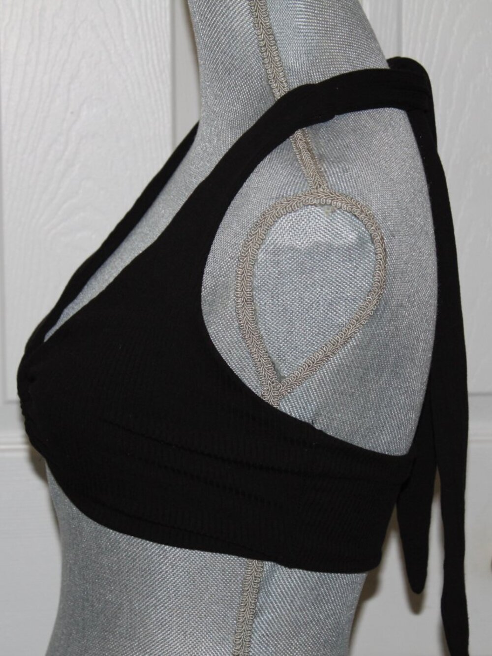 Black Ribbed Halter Top - Picture 3 of 4